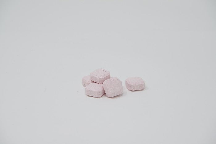 25ssピンクイオンPINKIONPK130PINKIONブロック50ボトルタイプタブレットタイプブロックミネラル水なしサプリメントテニススポーツゴルフ登山サーフィンランニング部活動熱中症対策ぬちまーす室内屋外現場作業工事現場野外活動運動中試合中集中