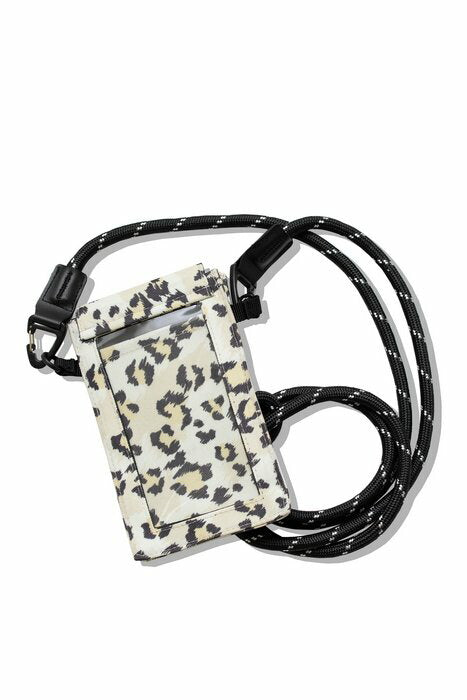 キウKiUポーチWRPHONEPOUCHK350鞄カバンかばんバックバッグ防水撥水雨レインバッグレインバックかわいい屋外野外フェスアウトドアスポーツ観戦スマホケーススマホ小物入れショルダー無地シンプル