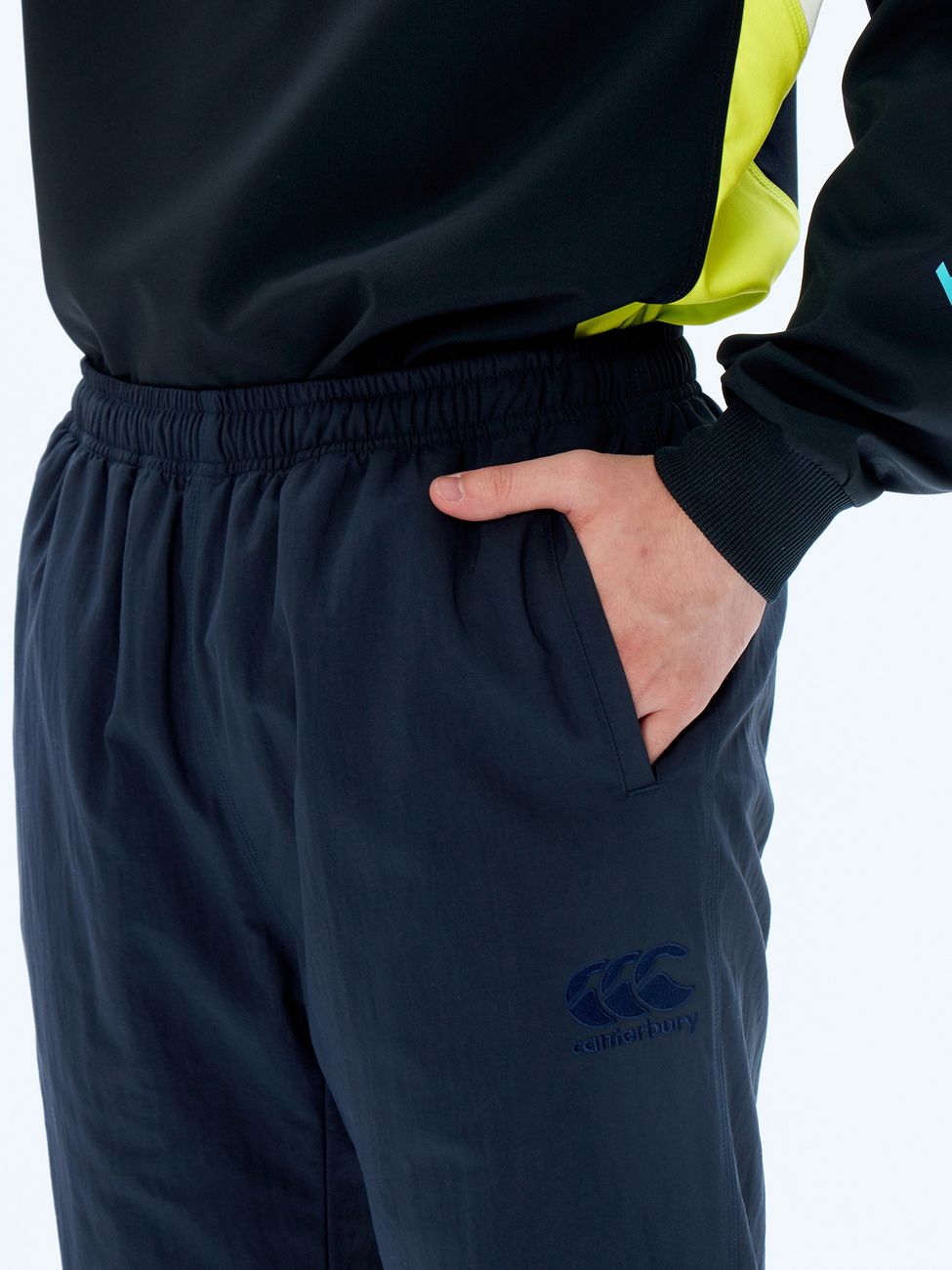 カンタベリーCANTERBURYRG13730PRACTICESHELLPANTSネイビー(29)ウィンドブレーカートレジャーピステトレーニングウェアパンツズボン長ズボン下撥水起毛防風ストレッチ冬サッカーラグビーフットサルトレーニング練習