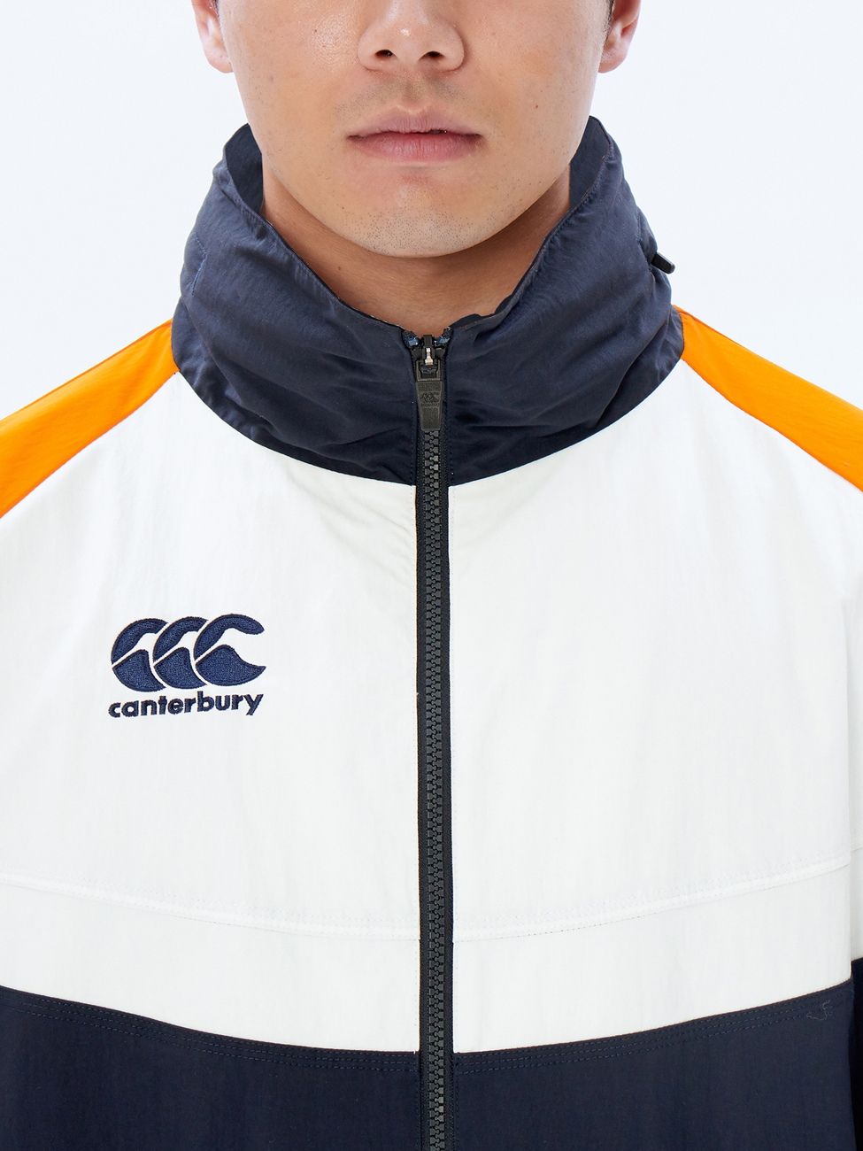 カンタベリーCANTERBURYRG73702BPRACTICESHELLJACKETレッド(65)ラグビーウィンドブレーカージャージトレーニングストレッチピステ耐久撥水防寒保温伸縮練習着防寒防風部活クラブ練習試合ジッパーチャック大きい