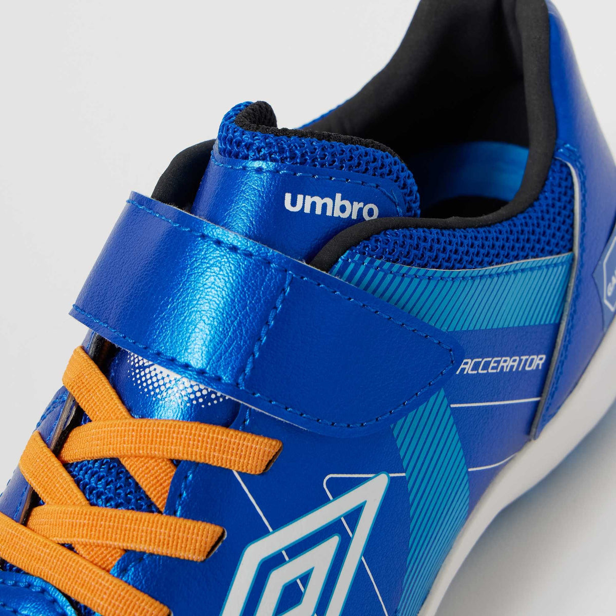 26fw アンブロ UMBRO UF5FCST4J アクセレイター SB JR WIDE +GAINA ジュニア トレーニングシューズ ブルー